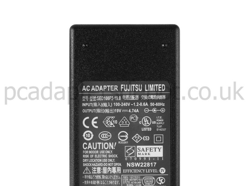 Original 90W Charger Fujitsu LifeBook E556 E557 E558 AC Adapter